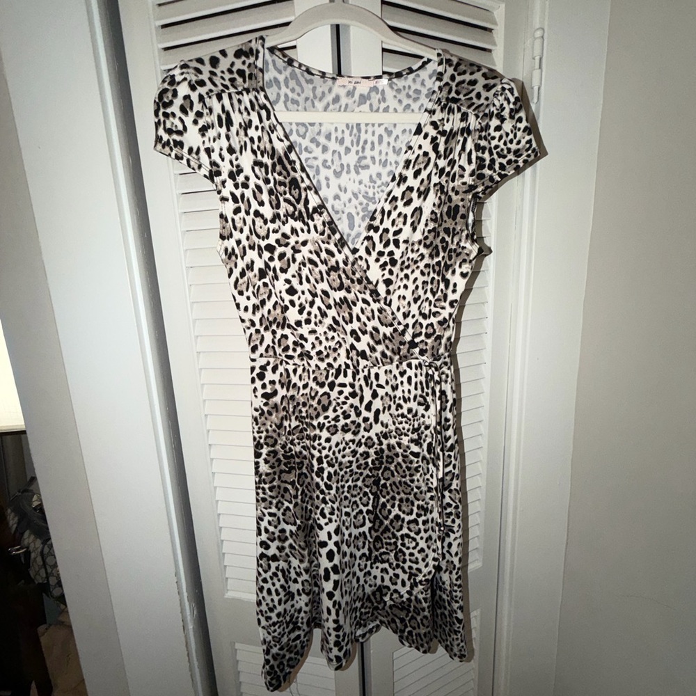Francesca's Collections Asymmetrical Leopard Print Dress
